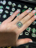 Anticipo anillo de esmeralda con diamantes naturales en platino