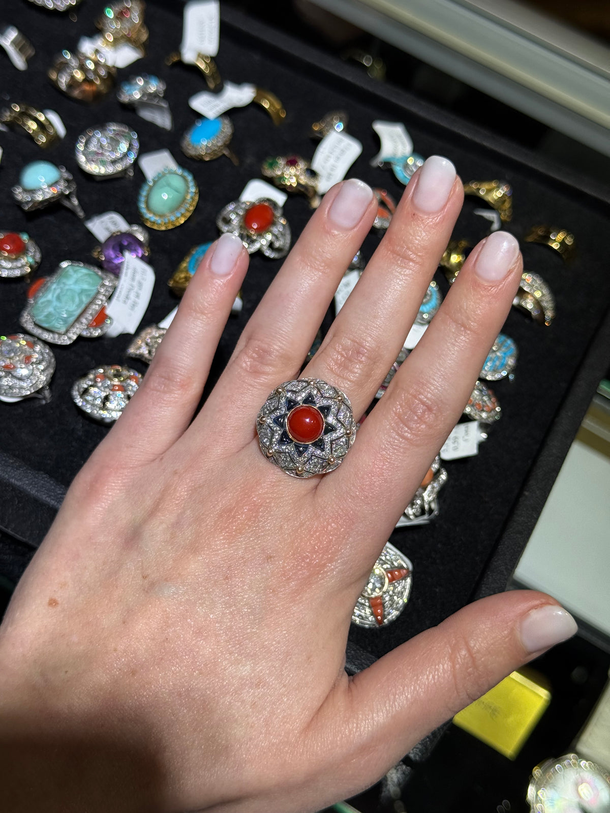 Anticipo Anillo de coral con zafiro y diamantes