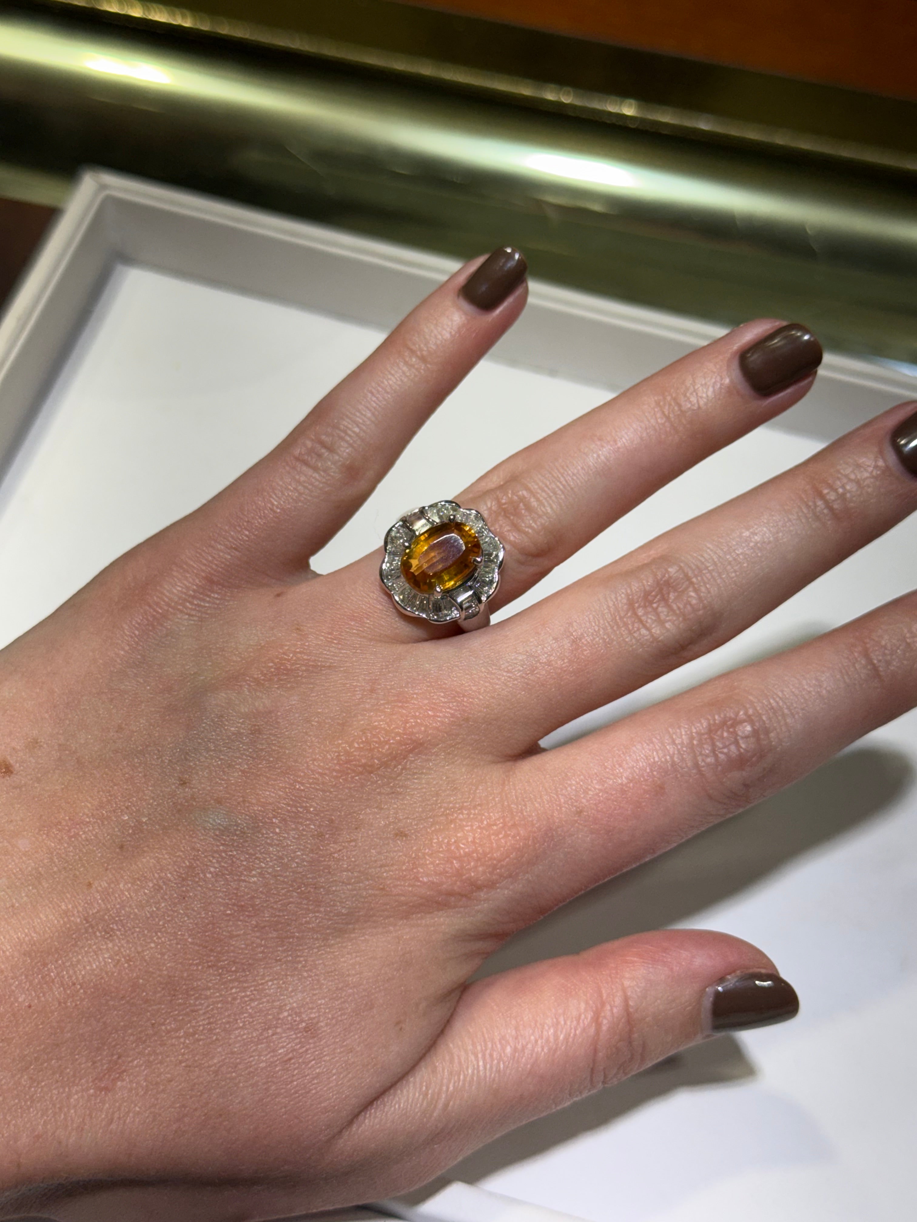 Anticipo de anillo de diamantes con citrina