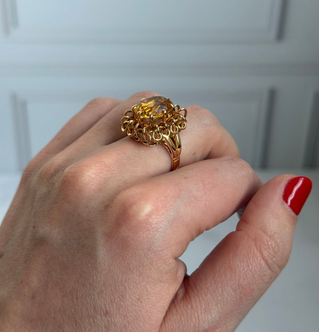 Anillo de citrina en oro de 18k