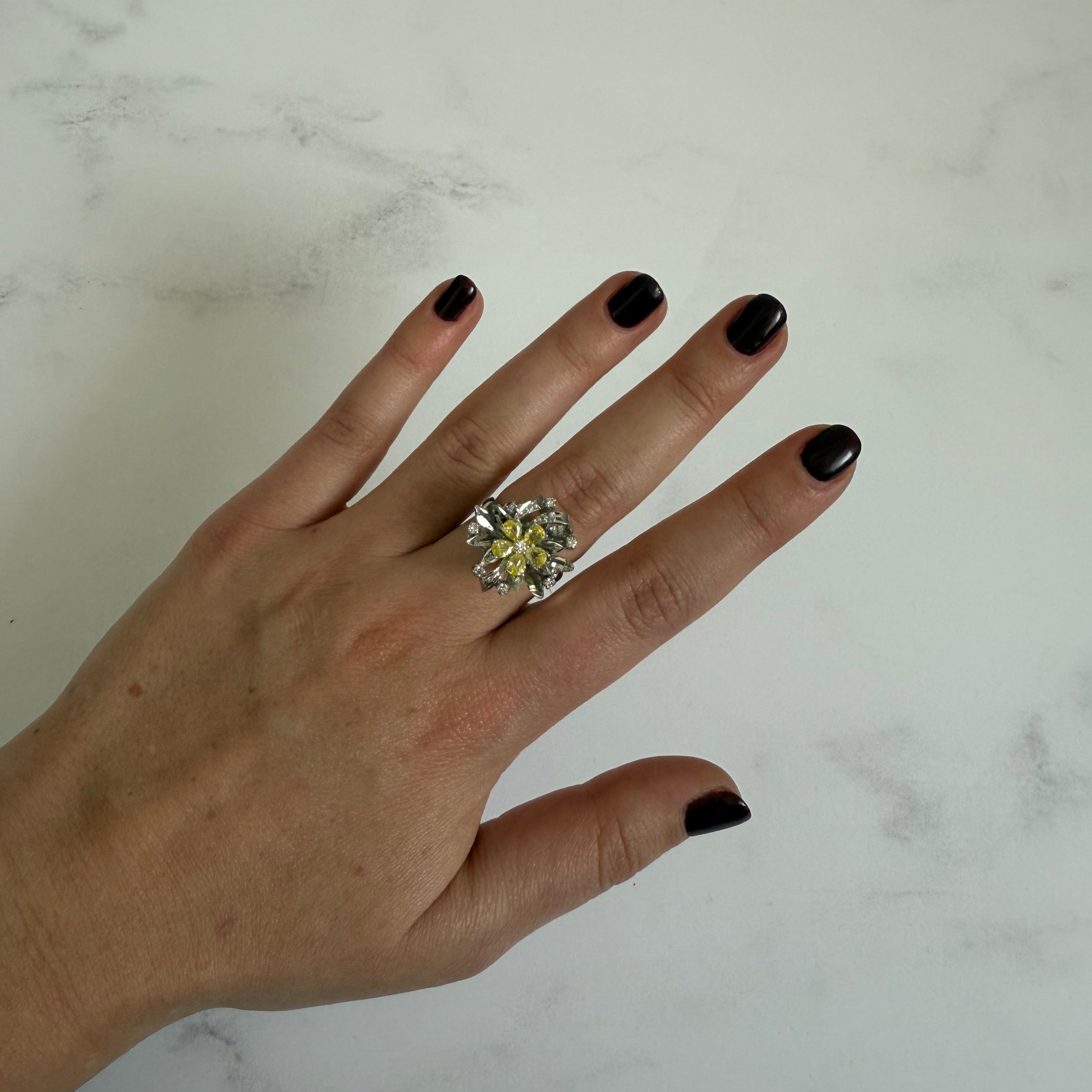 Set floral de diamantes canarios