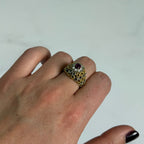 Anillo estilo victoriano con rubí central