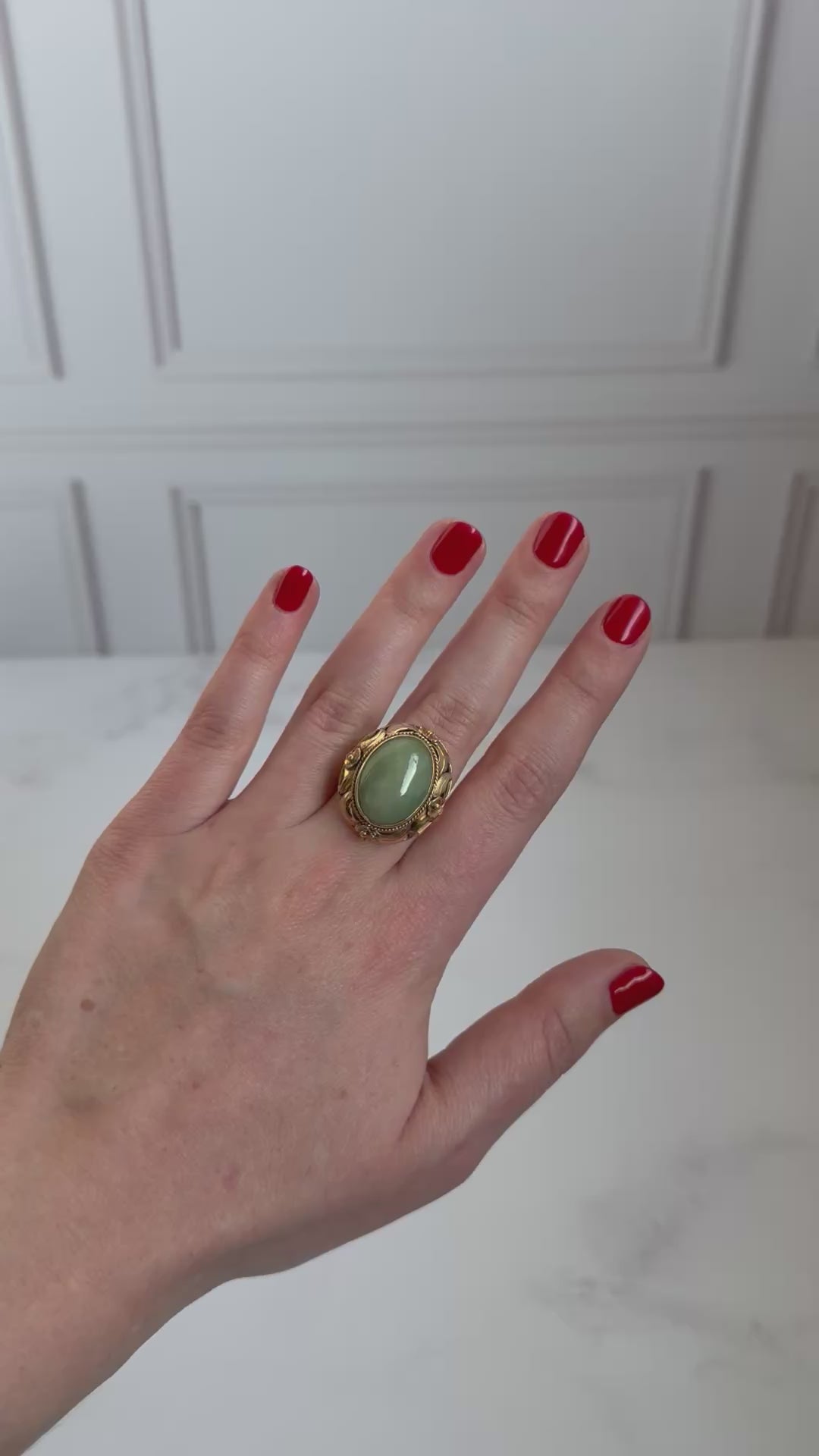 Anillo de jade en oro de 18k