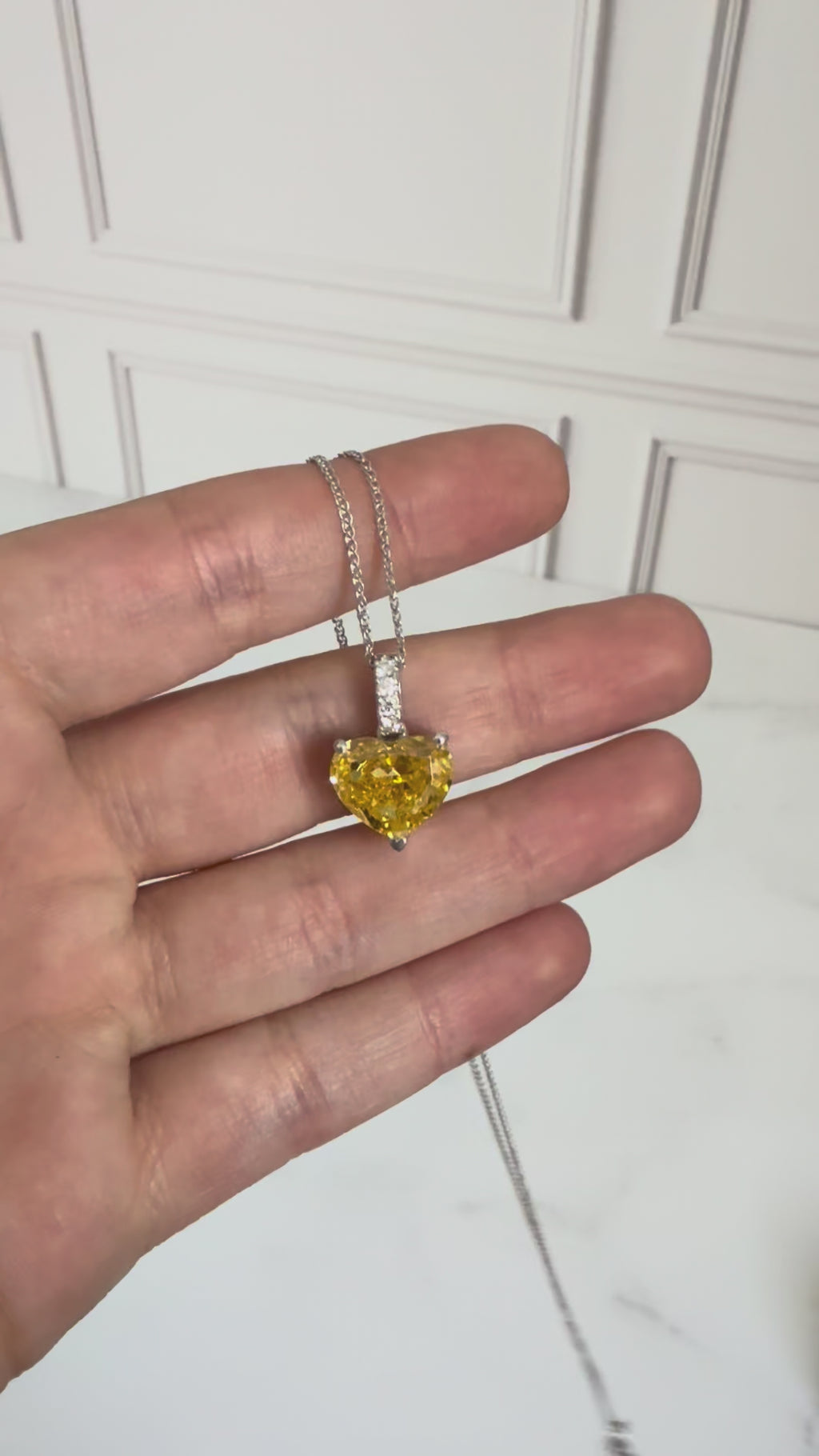 Dije de citrina corazón